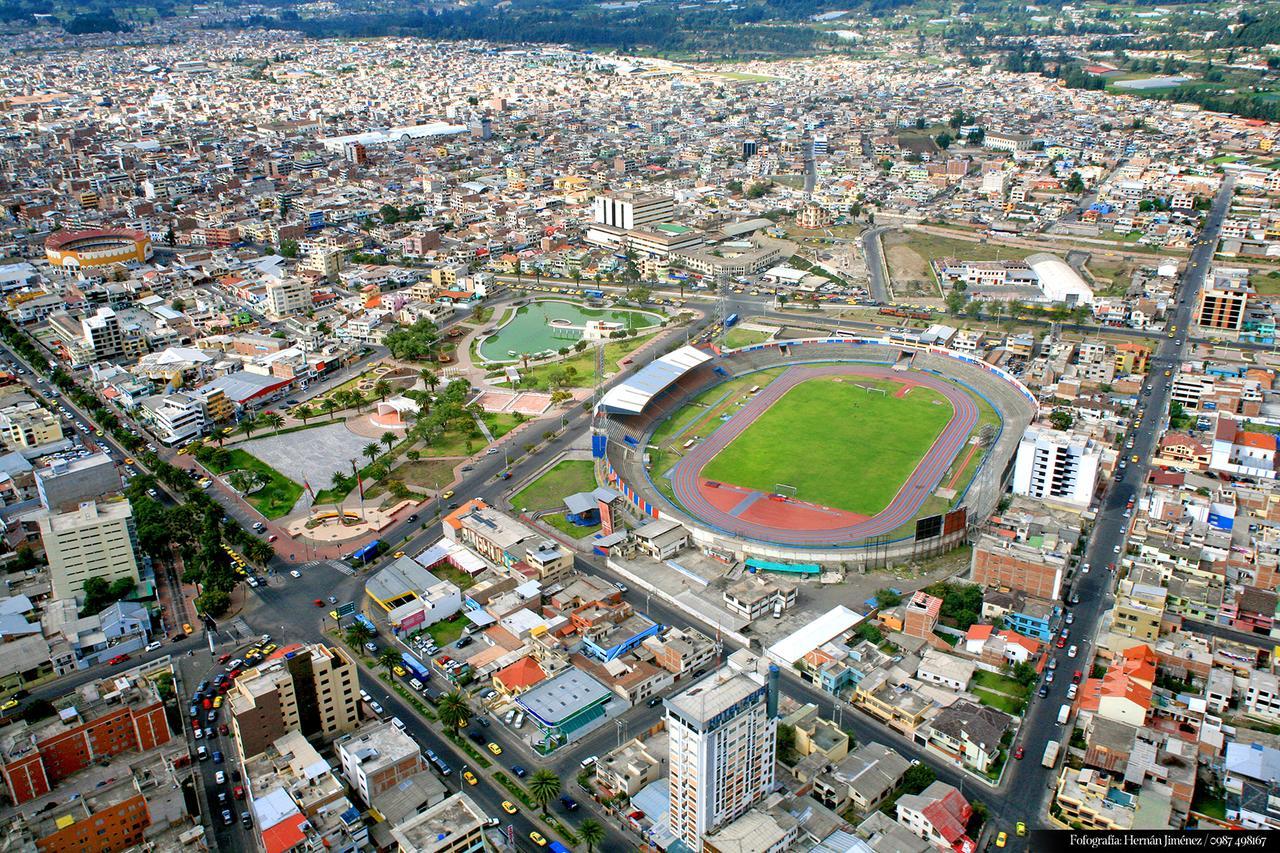 Hotel Zeus Riobamba Buitenkant foto