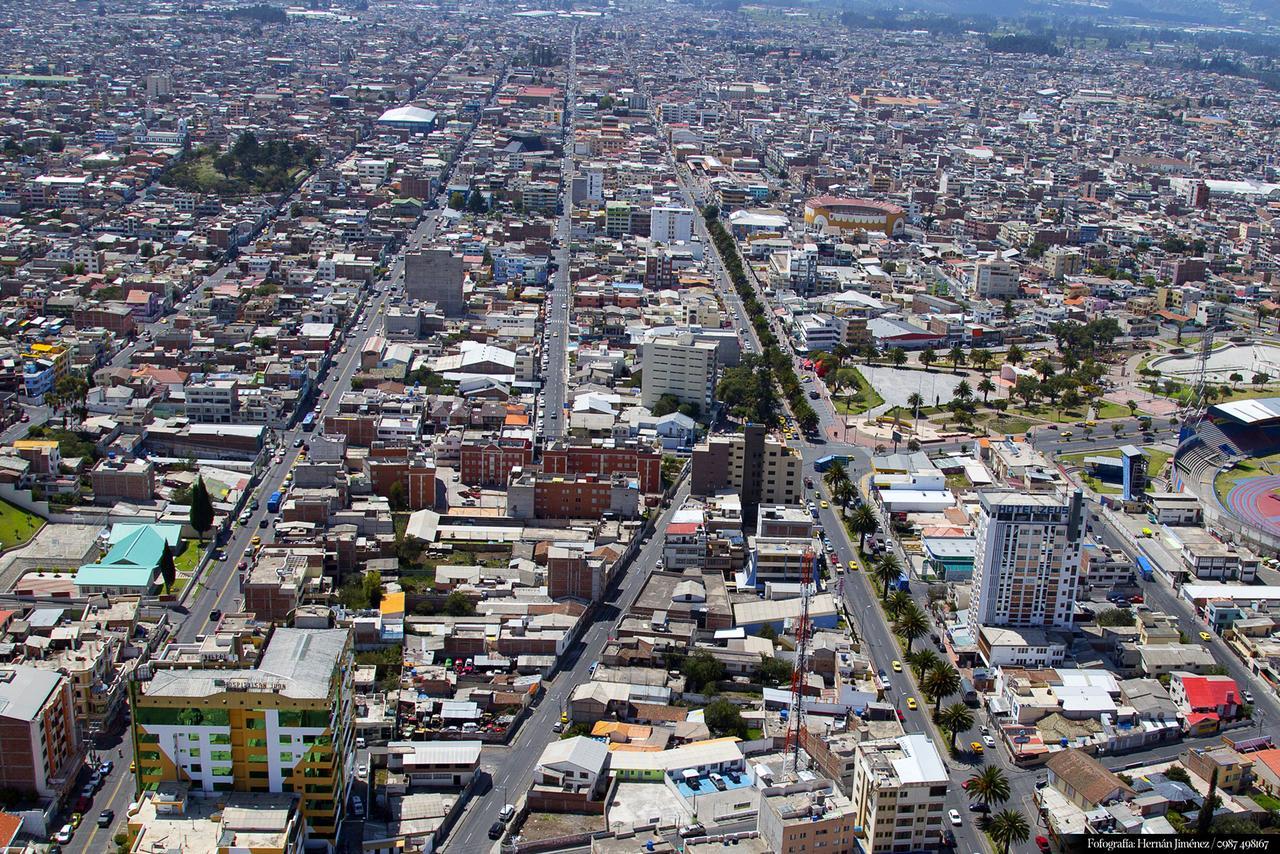 Hotel Zeus Riobamba Buitenkant foto